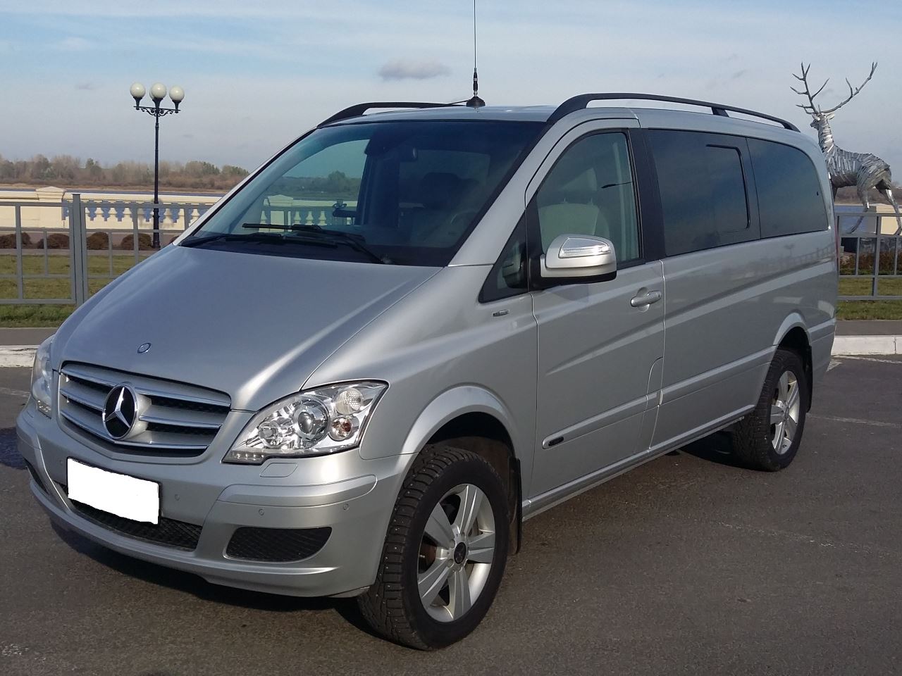 Заказать Mercedes-Benz Viano с водителем в Иркутске ‐ ИркутскТранс